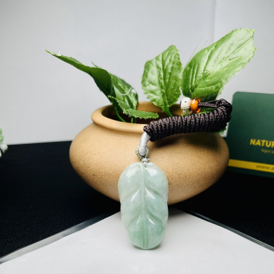 Trang sức phong thủy- Mặt dây lá ngọc -lá bồ đề ngọc phỉ thúy